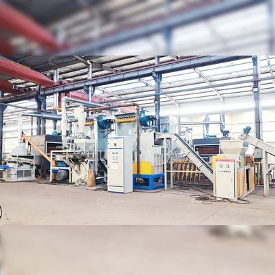Equipamento de reciclagem de painéis solares de alta capacidade de 200-1000 kg/h para painéis monocelulares completos