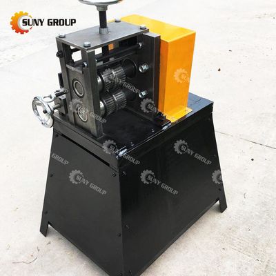 4.5kw Máquina de cortar cabos de resíduos de revestimento de plástico para separar o cobre das carcaças de borracha/plástico