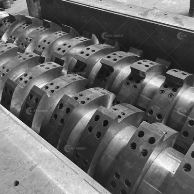 800-5000 kg/h Triturador de duplo eixo de alta produtividade para resíduos de papel e plástico ABS